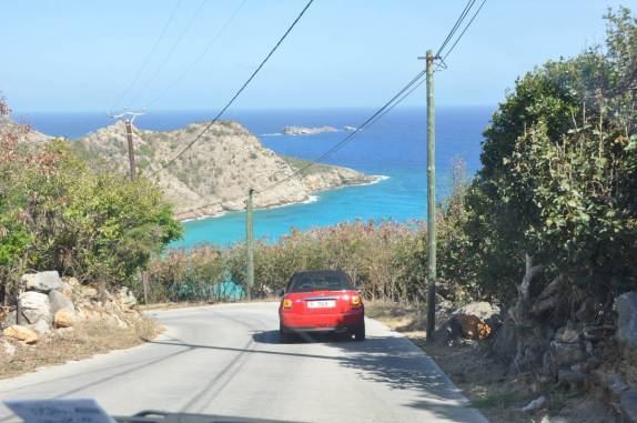Típica estrada e visual em St. Barth - Caribe